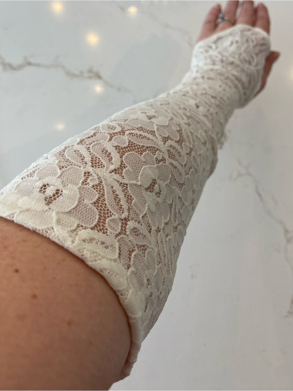 Vintage Ivory Lace Fingerless Gloves 1950’s